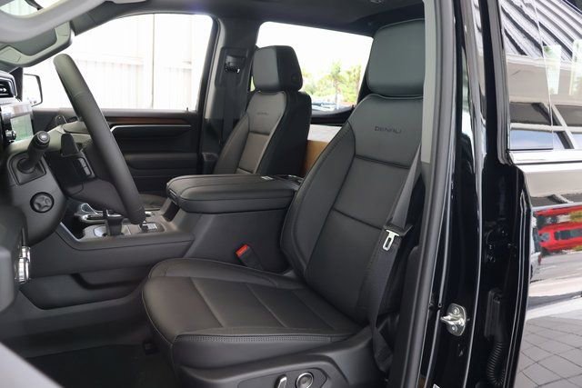 New 2026 GMC Sierra 1500 Denali w/ Denali Reserve Package AWD/4WD image 12