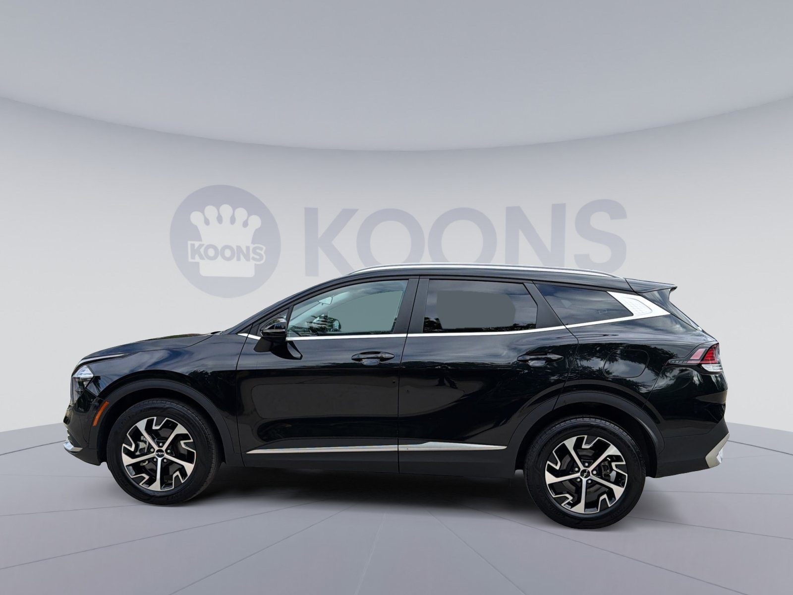 Used 2023 Kia Sportage EX AWD/4WD image 2