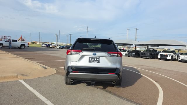 Used 2021 Toyota RAV4 XSE AWD/4WD image 7