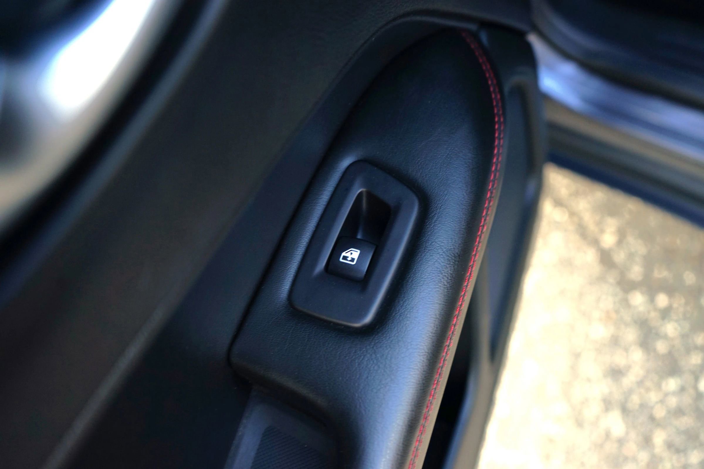 Used 2018 Jeep Compass Trailhawk image 33