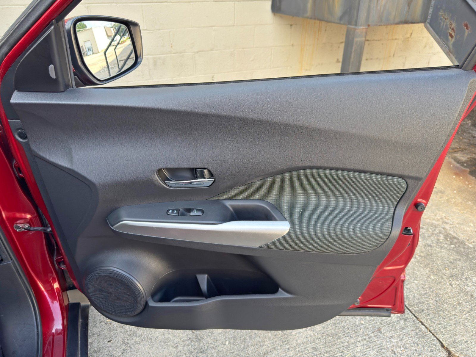 Used 2020 Nissan Kicks SV FWD image 37