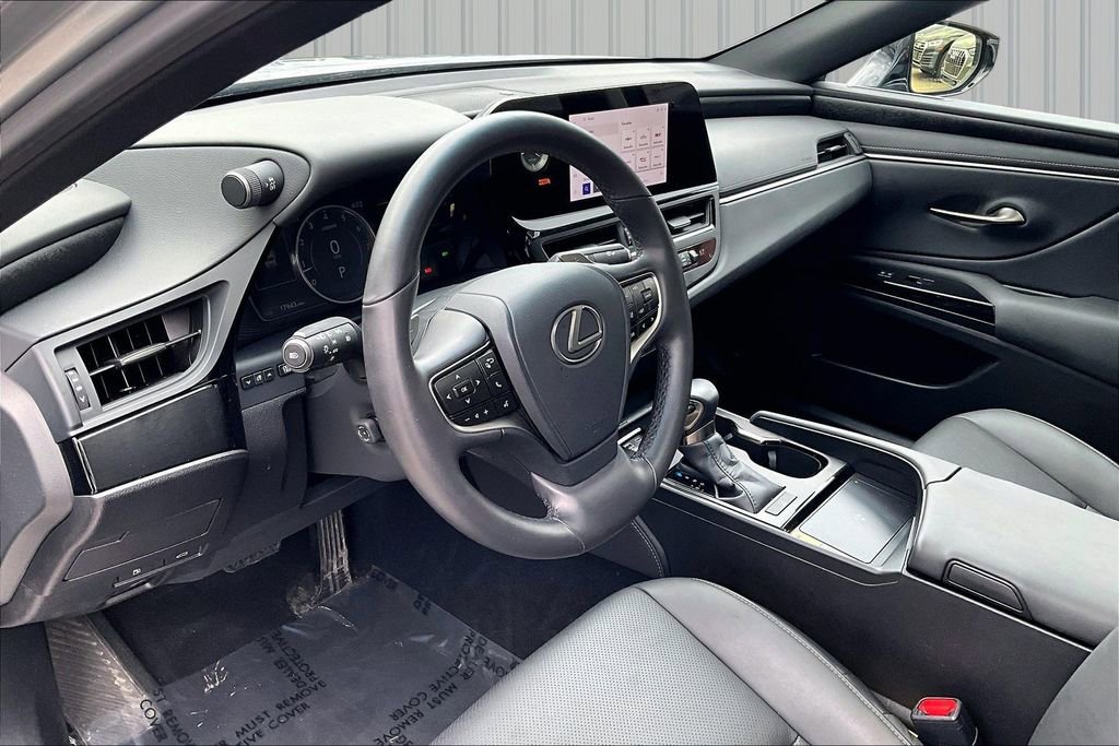 Used 2024 Lexus ES 350 w/ Premium Package image 17