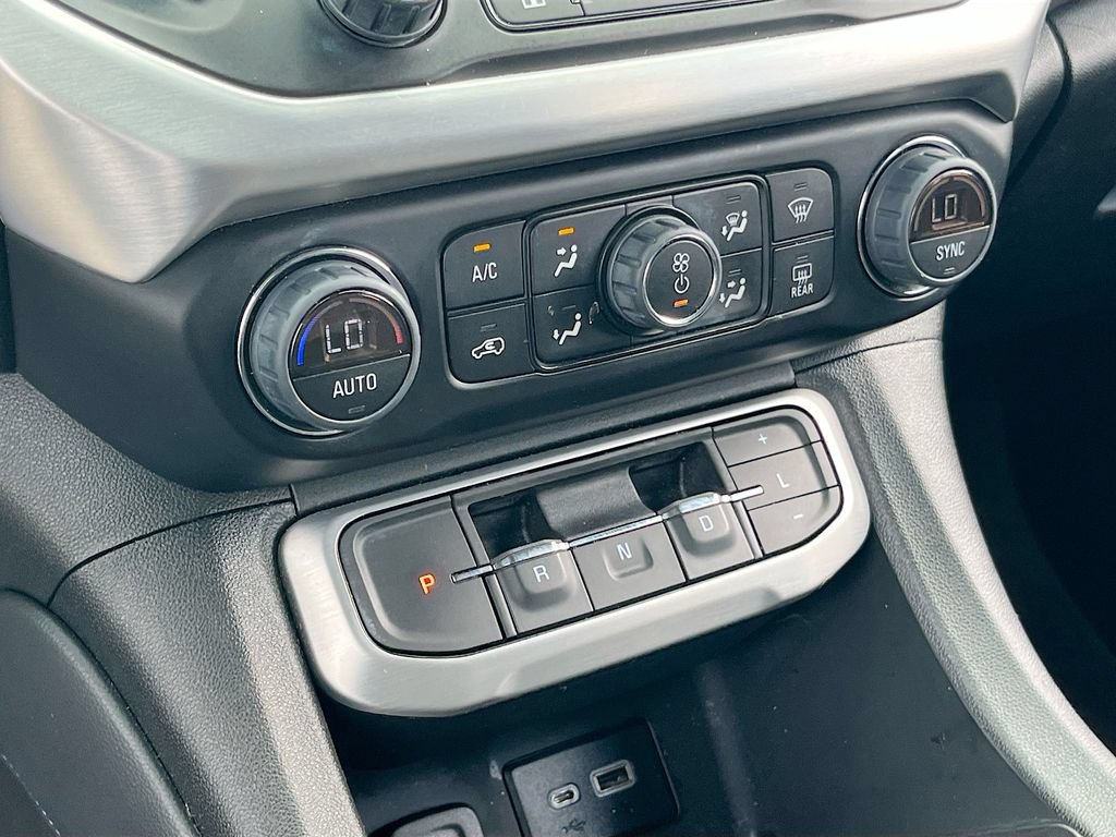 Used 2023 GMC Acadia SLE FWD image 15