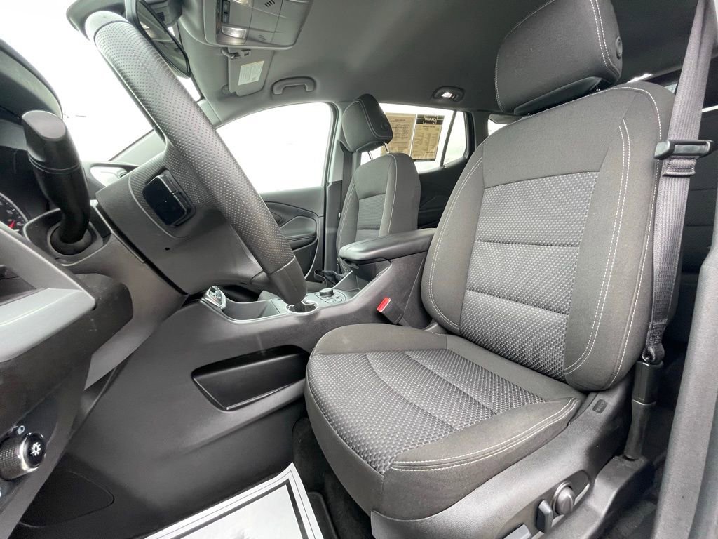 Used 2024 GMC Terrain SLE w/ Driver Convenience Package FWD image 18