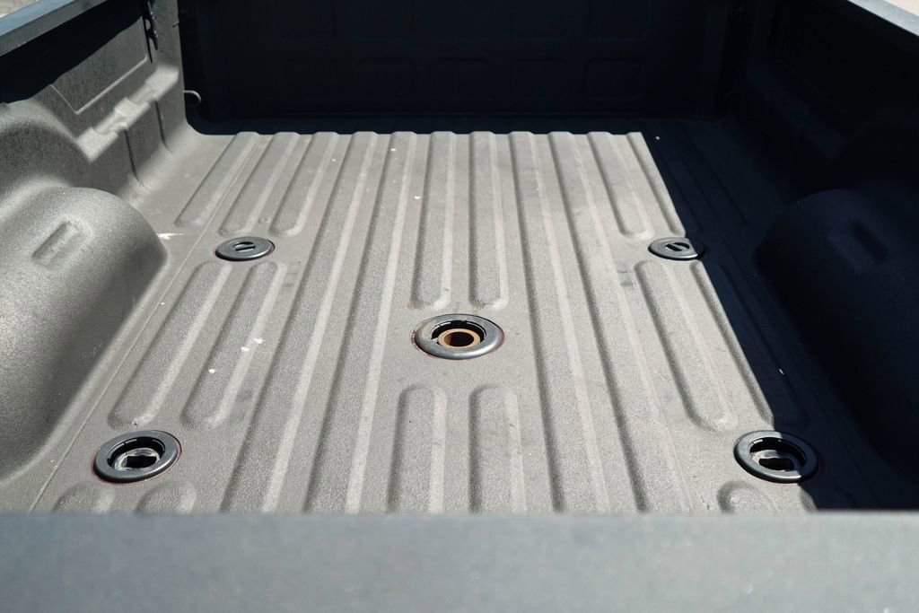 Used 2020 RAM 3500 Big Horn w/ Night Edition image 20