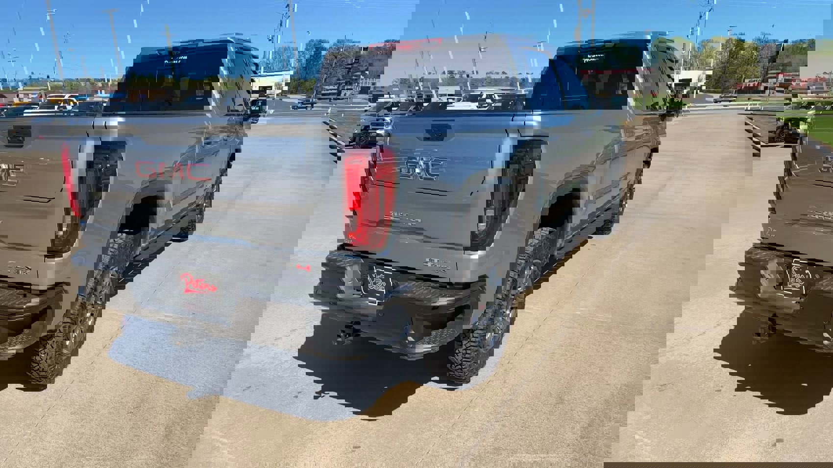 Used 2025 GMC Sierra 1500 AT4X image 7