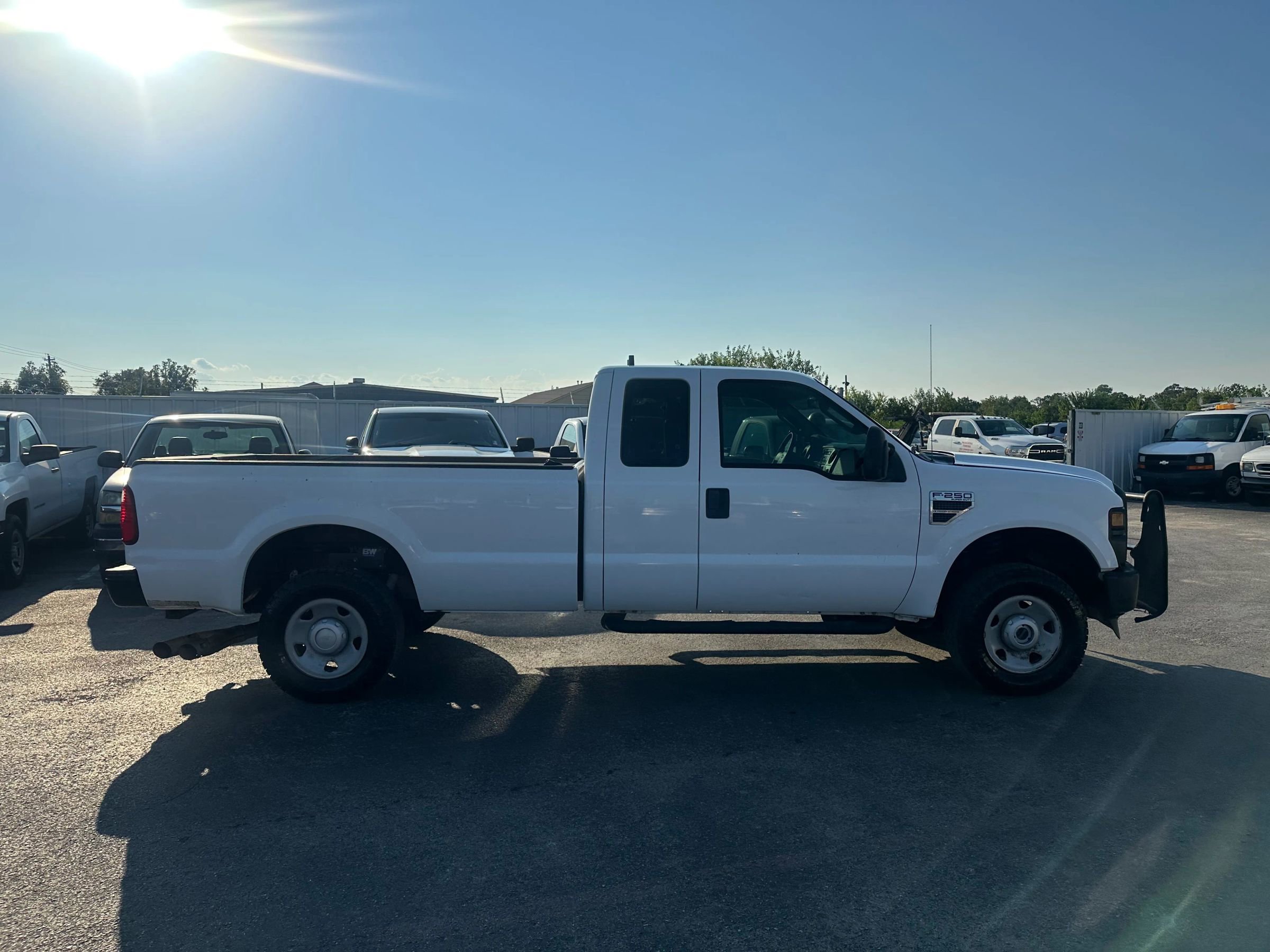 Used 2009 Ford F250 XL AWD/4WD image 4