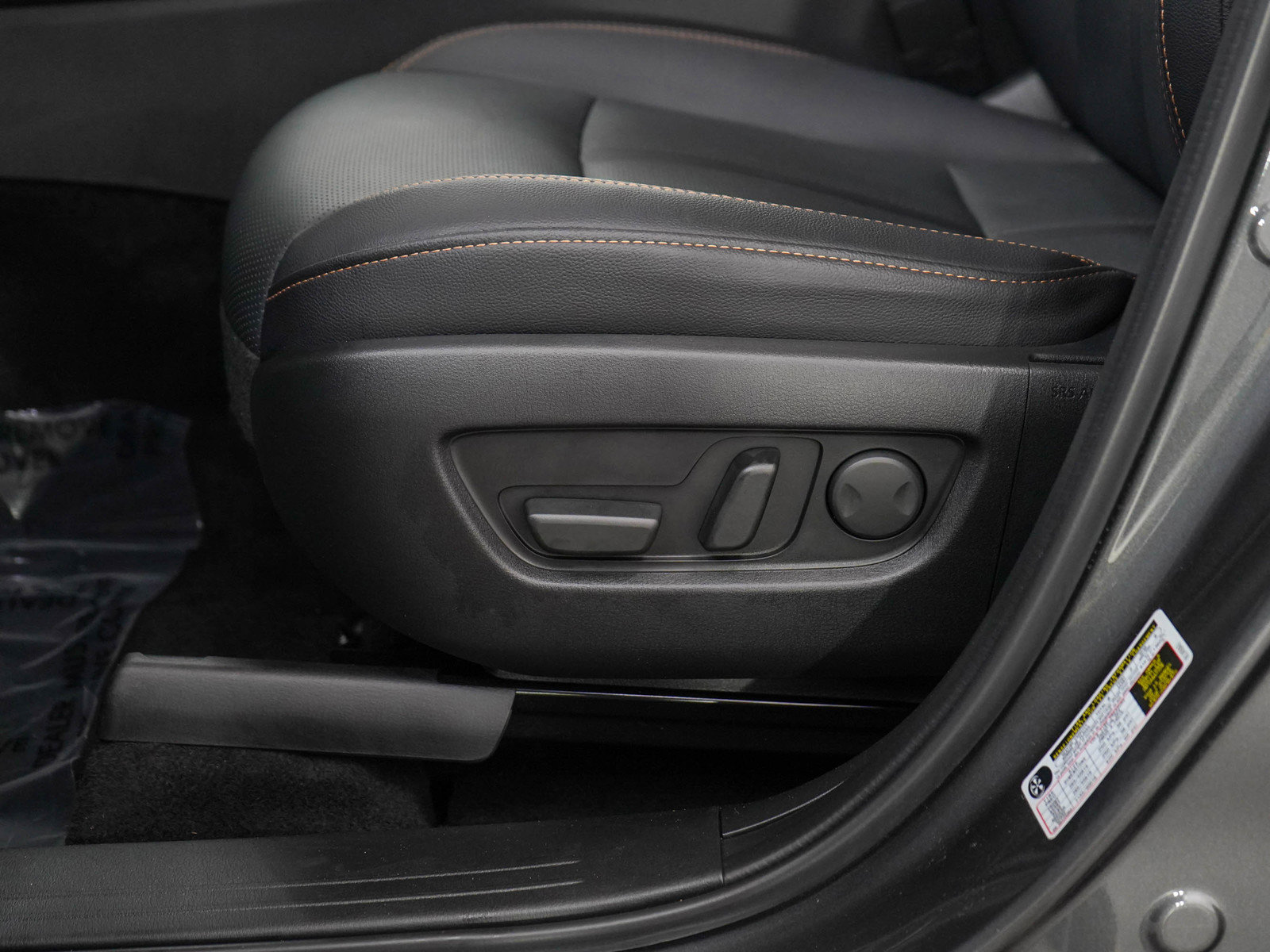 Certified 2024 MAZDA CX-90 Plug-In Hybrid w/ Preferred image 21