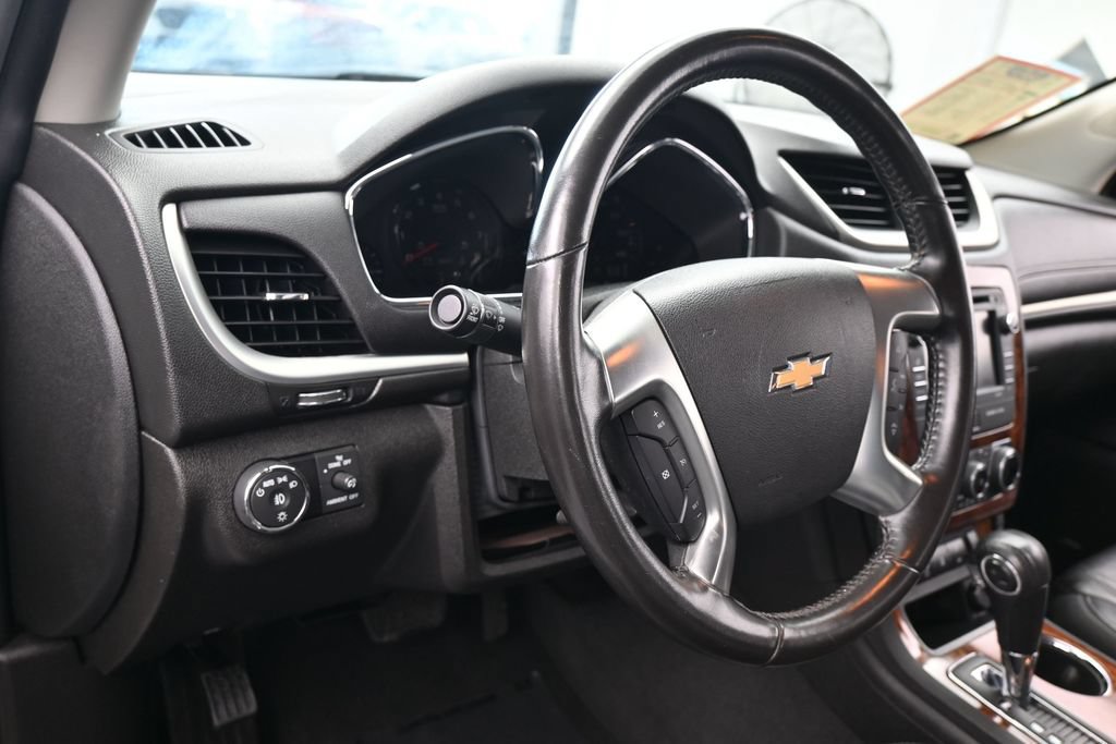 Used 2013 Chevrolet Traverse LT FWD image 15