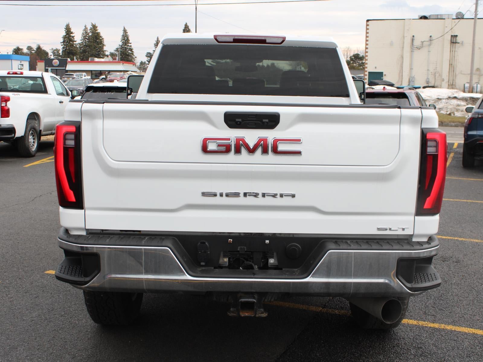 Used 2025 GMC Sierra 2500 SLT w/ SLT Convenience Package AWD/4WD image 6