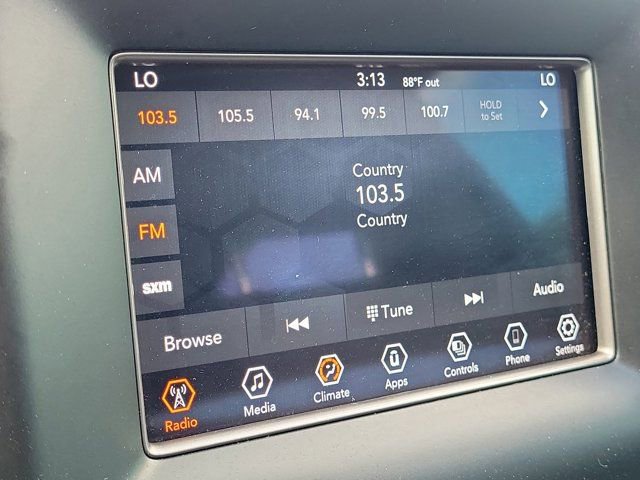 Used 2021 Jeep Grand Cherokee Laredo image 24