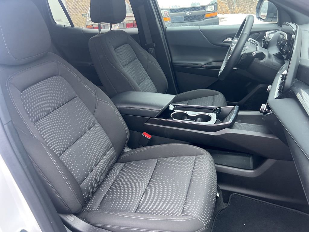 Used 2025 Chevrolet Equinox LT image 36