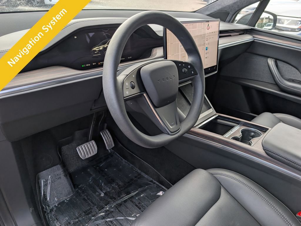 Used 2024 Tesla Model X image 8