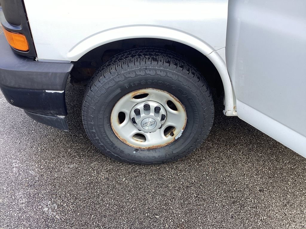 Used 2017 Chevrolet Express 2500 image 23