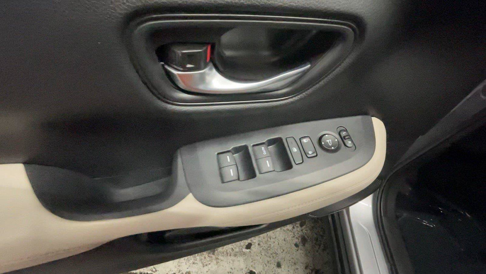 Certified 2024 Honda HR-V LX image 31