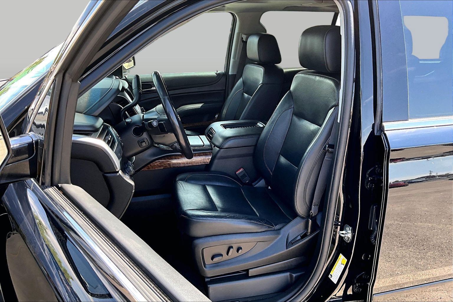Used 2019 Chevrolet Tahoe Premier AWD/4WD image 26