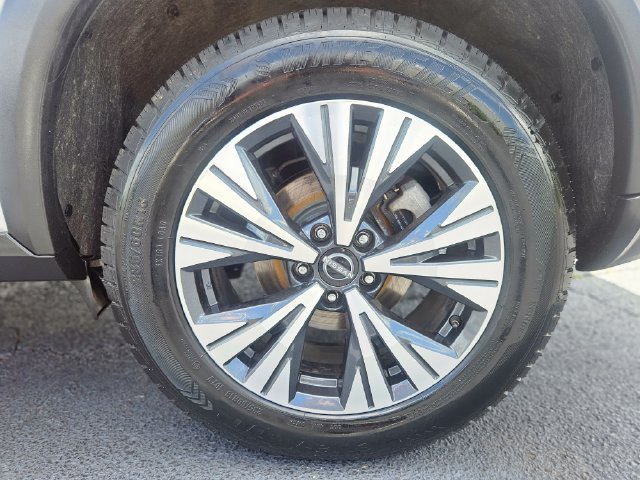 Used 2023 Nissan Rogue SV AWD/4WD image 33