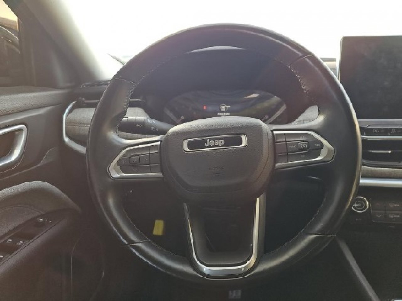 Used 2022 Jeep Compass Latitude image 12