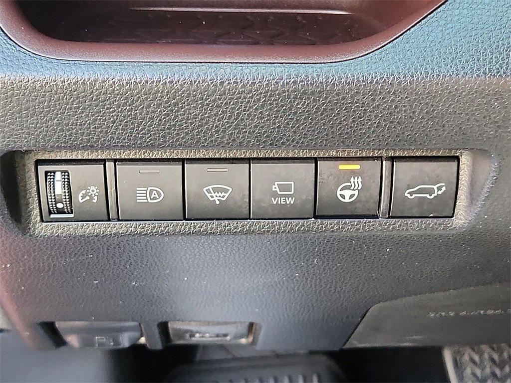 Used 2021 Toyota RAV4 Limited image 26