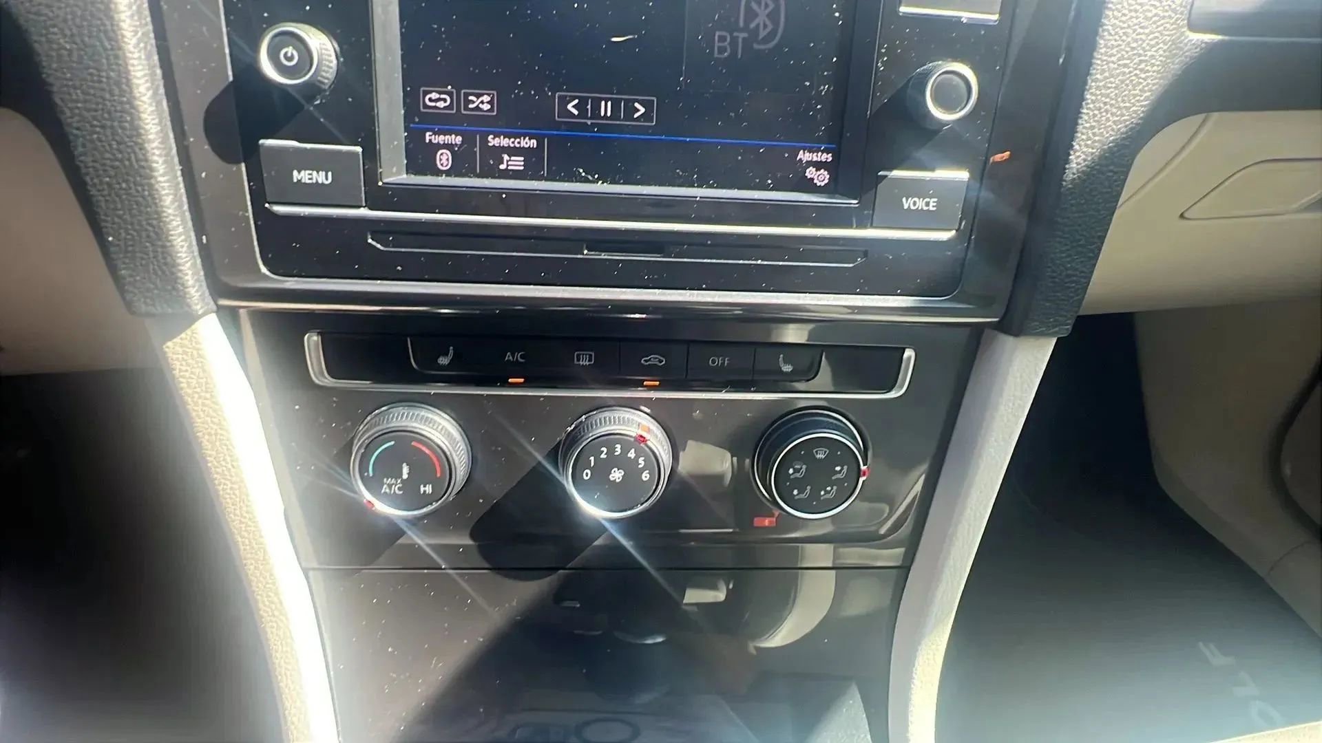 Used 2020 Volkswagen Golf 4-Door image 19