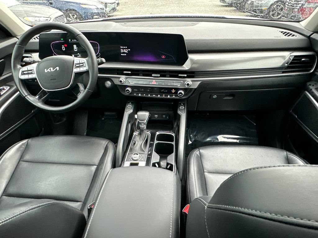 Certified 2023 Kia Telluride S w/ S Sunroof Package AWD/4WD image 18