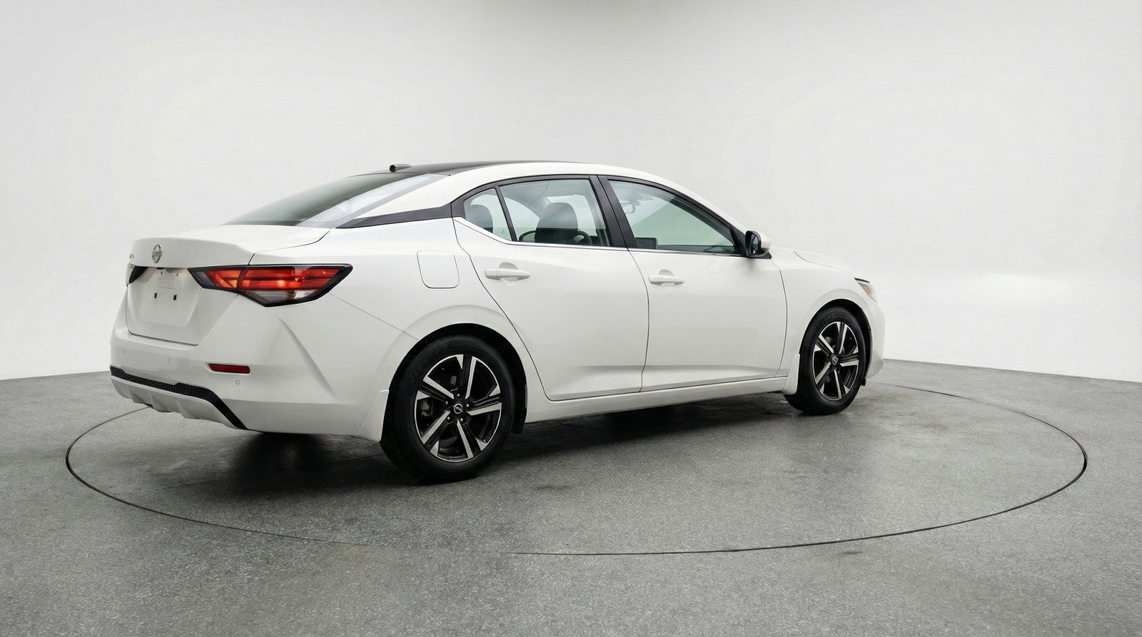 Used 2025 Nissan Sentra SV image 9