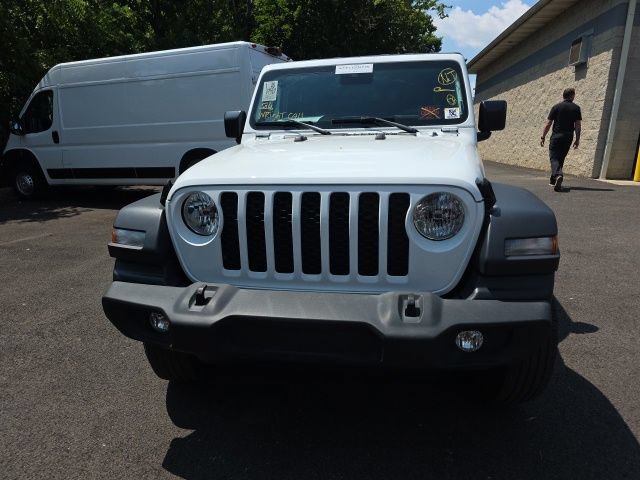 Used 2024 Jeep Wrangler Unlimited Sport AWD/4WD image 2