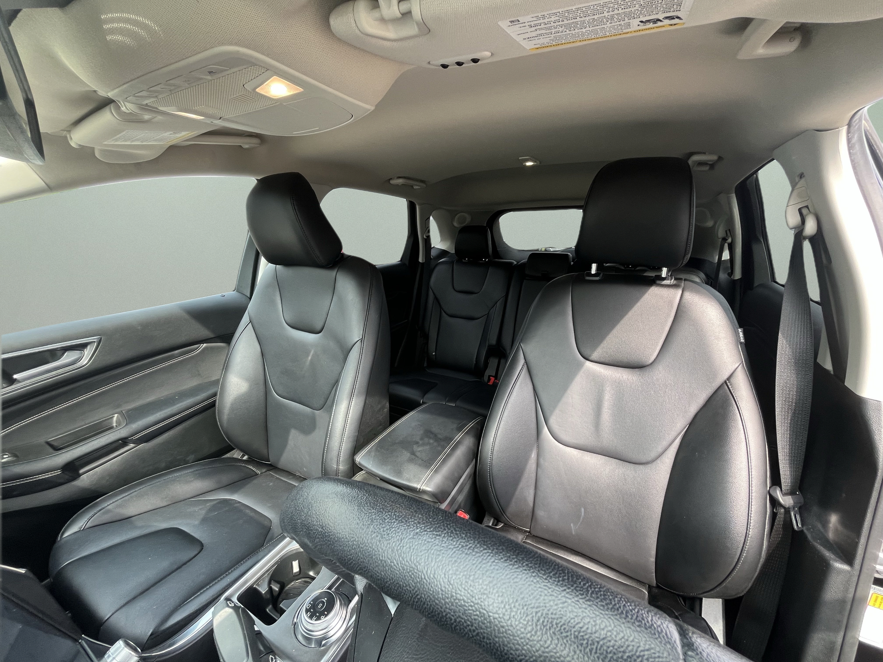 Used 2022 Ford Edge Titanium AWD/4WD image 9
