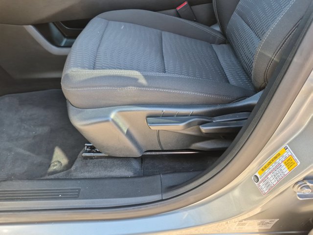 Used 2026 Chevrolet Equinox LT FWD image 9