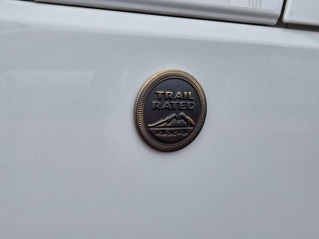 Used 2016 Jeep Wrangler Unlimited Sahara image 16