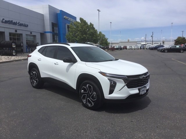 Used 2025 Chevrolet Trax RS w/ Driver Confidence Package