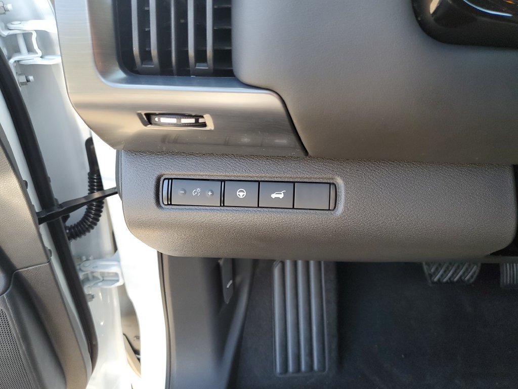 New 2026 Nissan Pathfinder SL FWD image 25