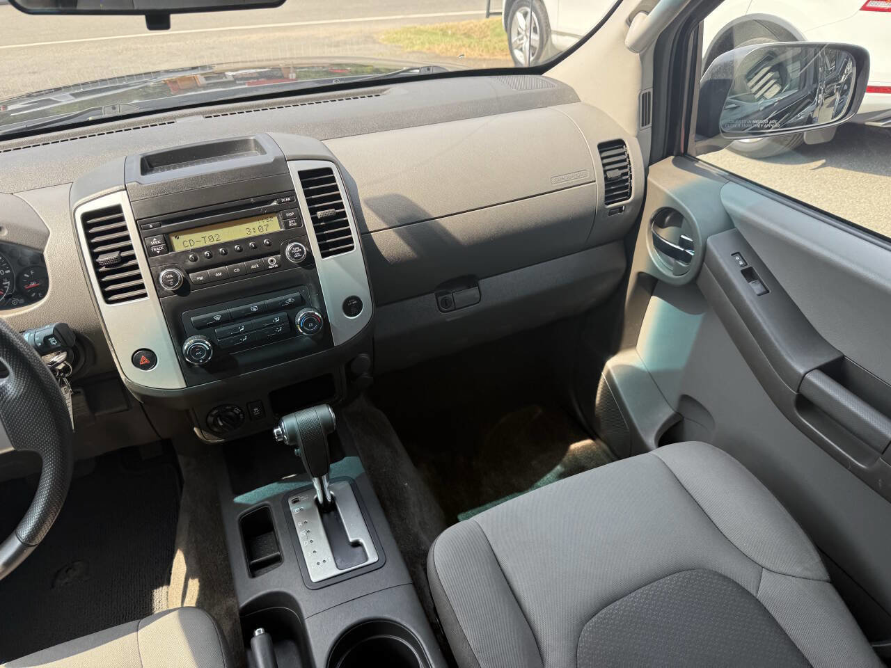 Used 2014 Nissan Xterra X image 19