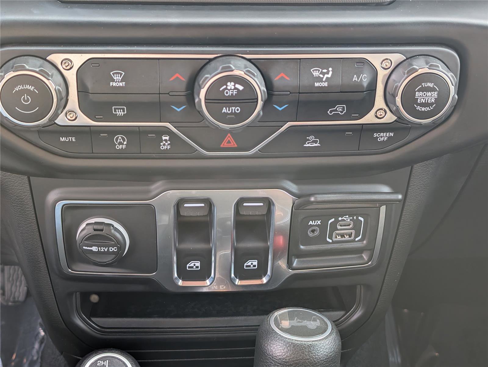 Used 2022 Jeep Wrangler Sport S image 24