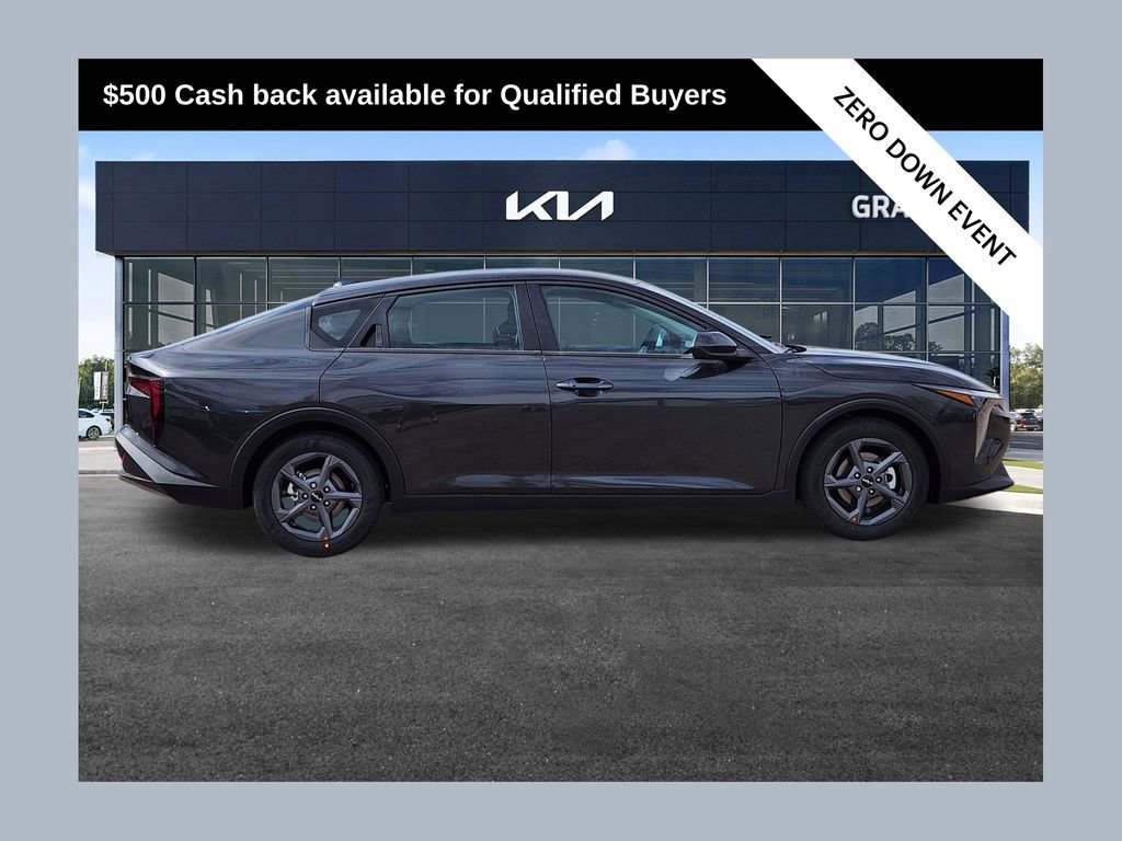 New 2026 Kia K4 LXS image 1