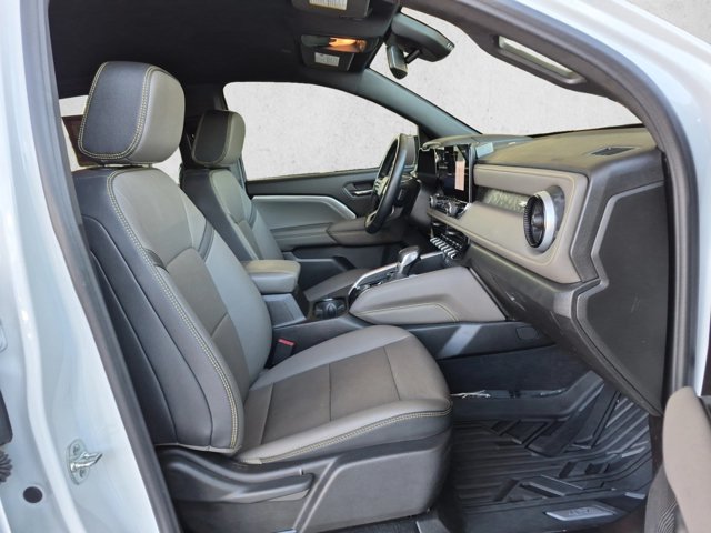 Used 2025 Chevrolet Colorado ZR2 w/ Technology Package AWD/4WD image 20