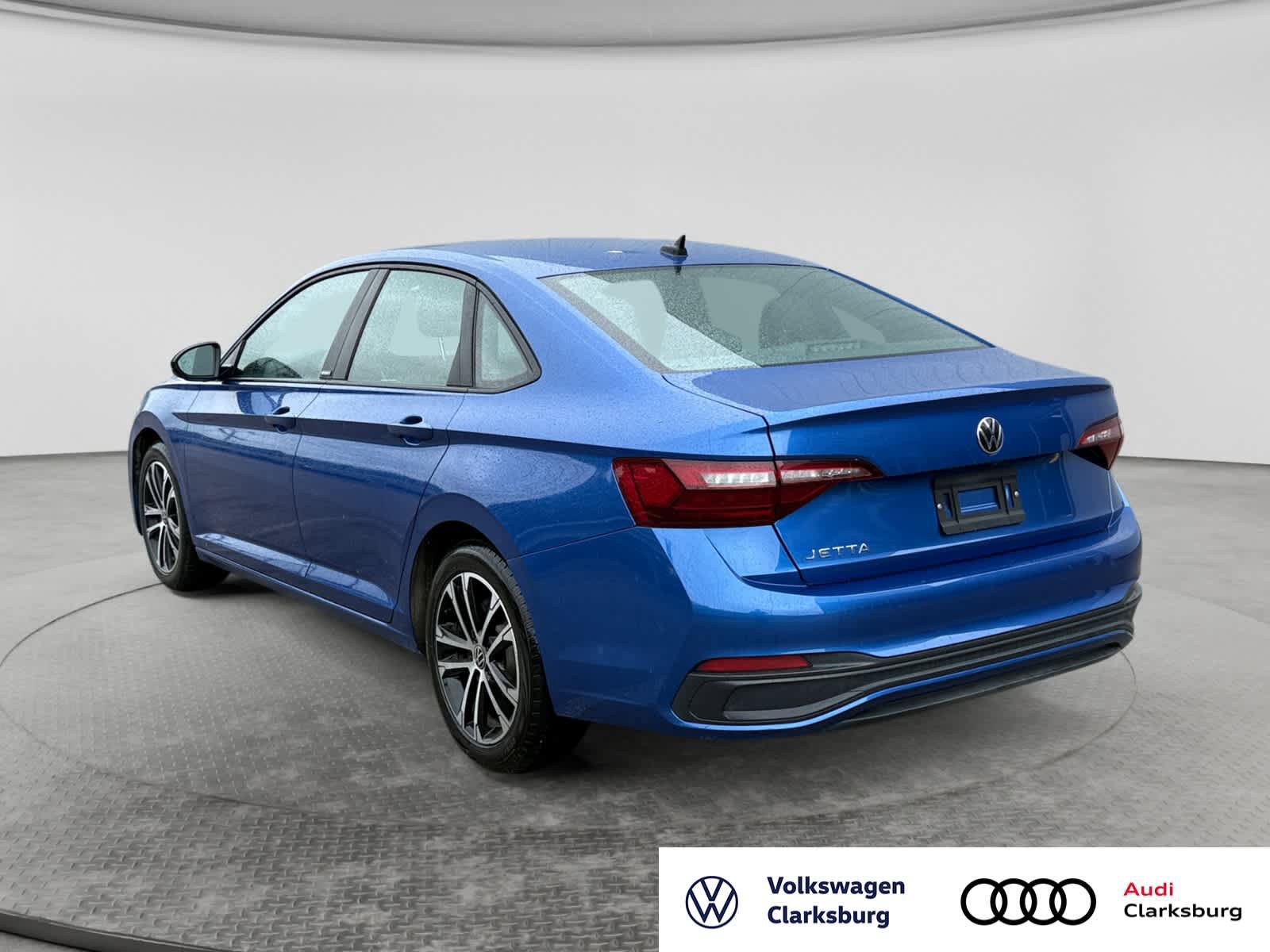 Used 2024 Volkswagen Jetta Sport FWD image 7