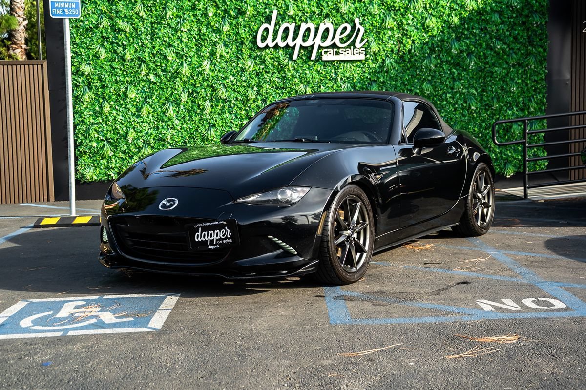 Used 2016 MAZDA MX-5 Miata Club RWD image 9