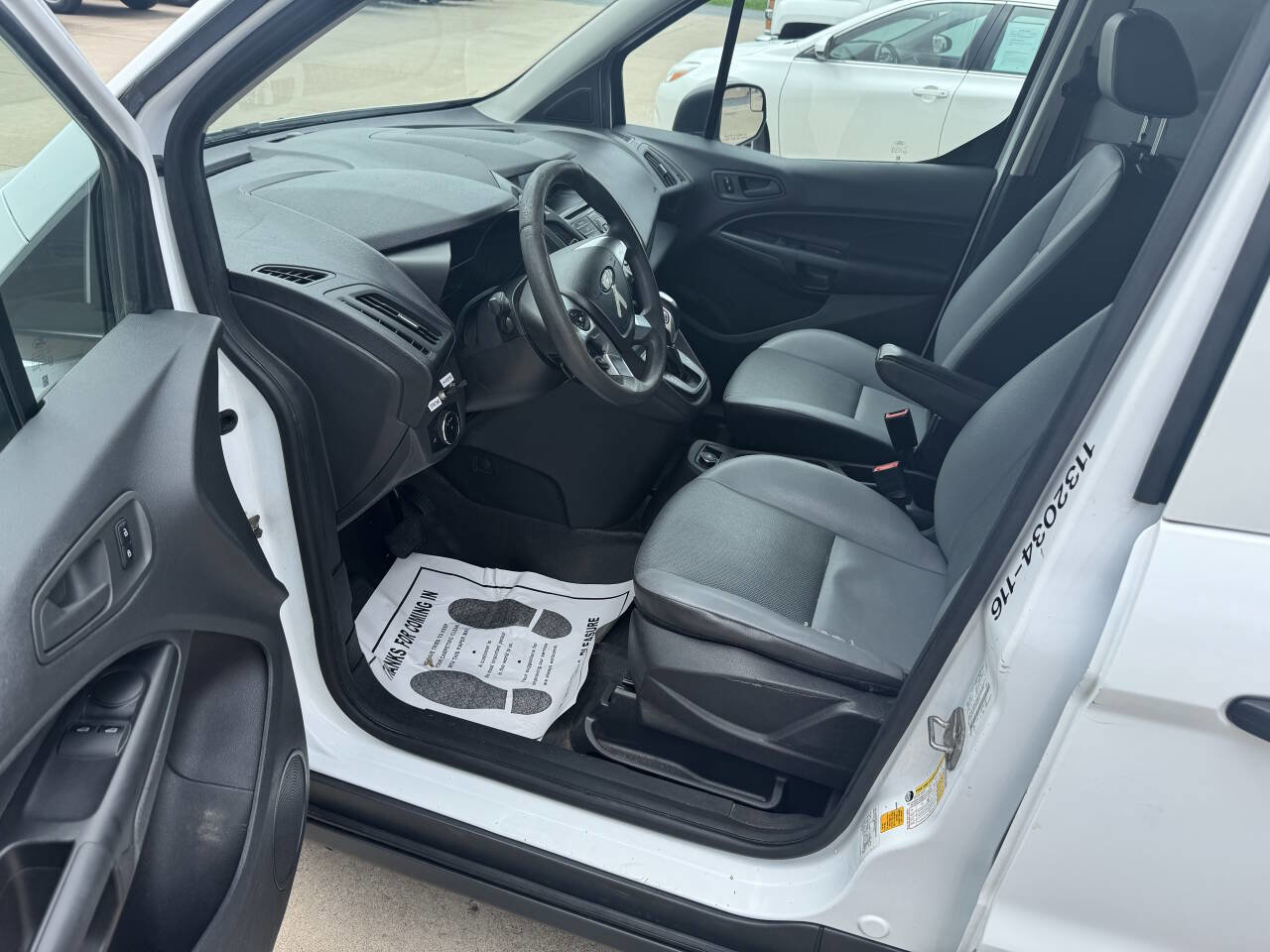 Used 2016 Ford Transit Connect XL image 18