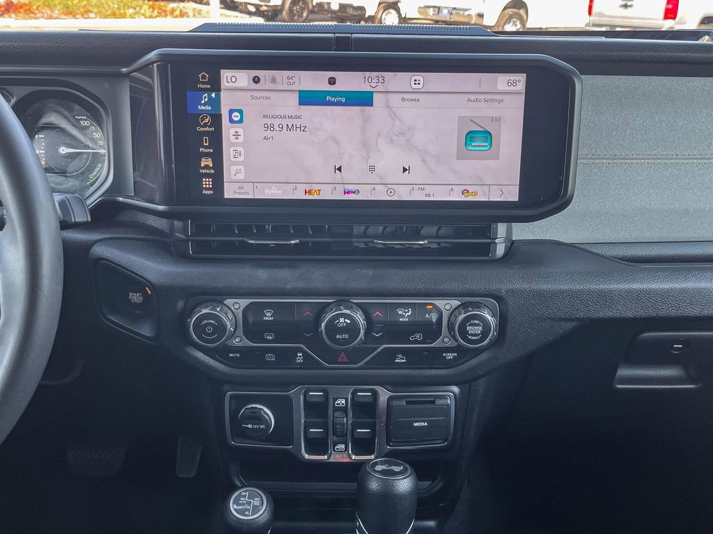 Used 2024 Jeep Wrangler Unlimited image 16