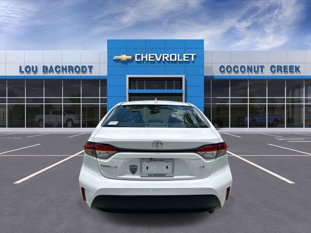 Used 2024 Toyota Corolla LE FWD image 7