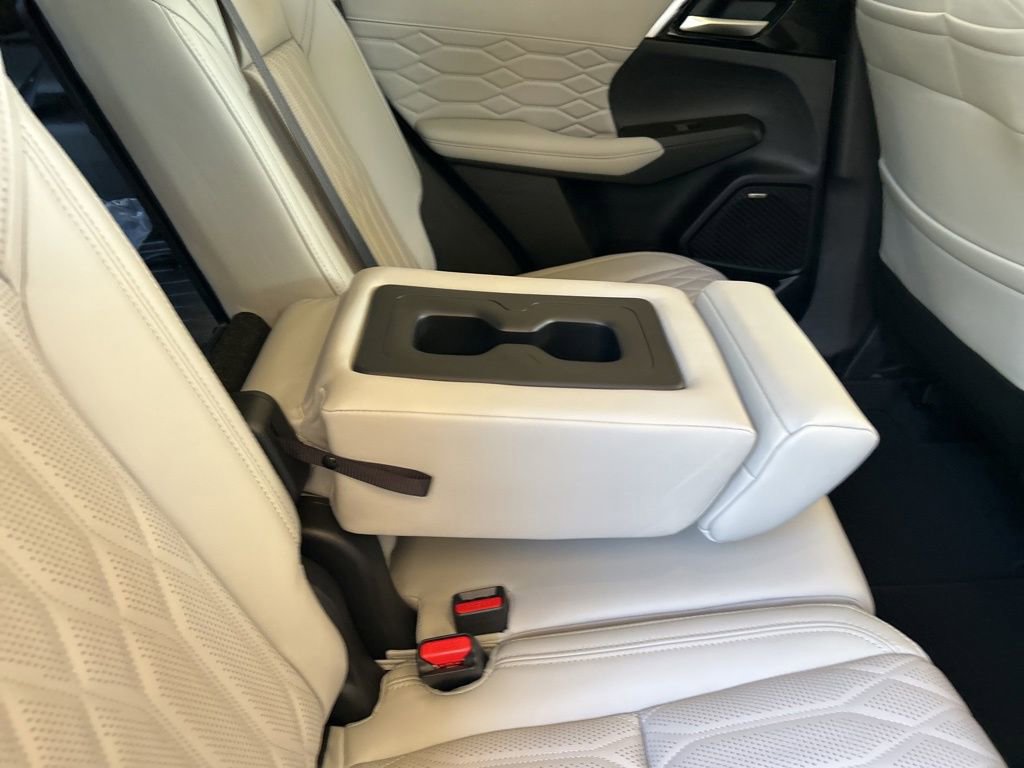New 2025 Mitsubishi Outlander SEL image 29