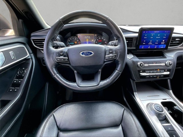 Used 2020 Ford Explorer XLT w/ Equipment Group 202A RWD image 7