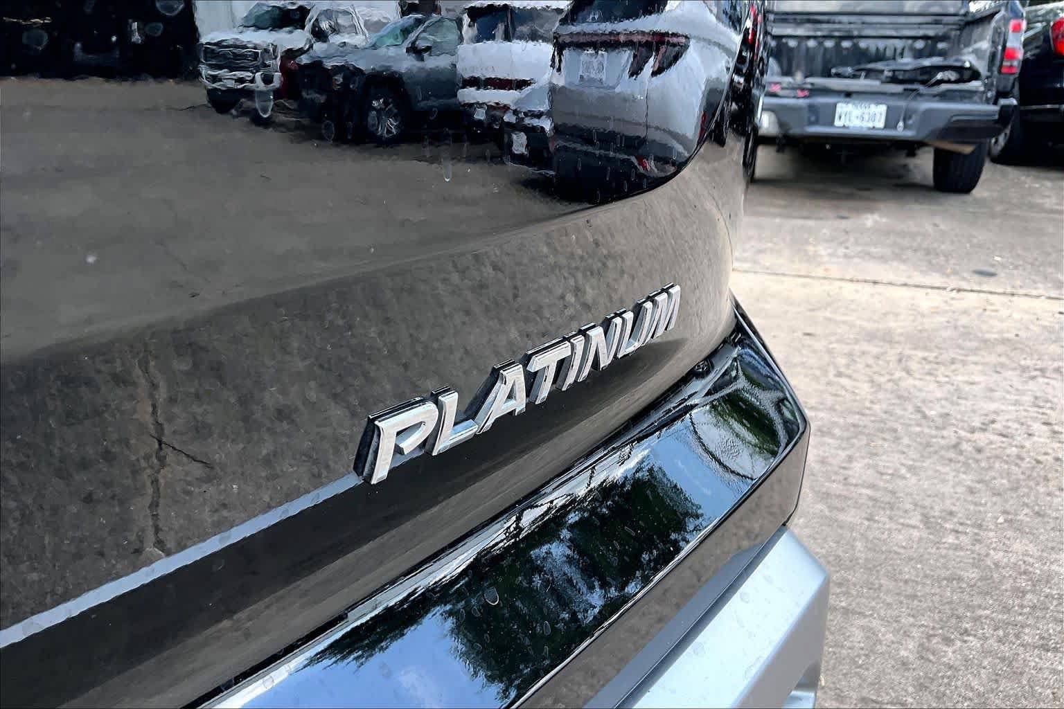 Certified 2025 Nissan Pathfinder Platinum w/ Cargo Package FWD image 10