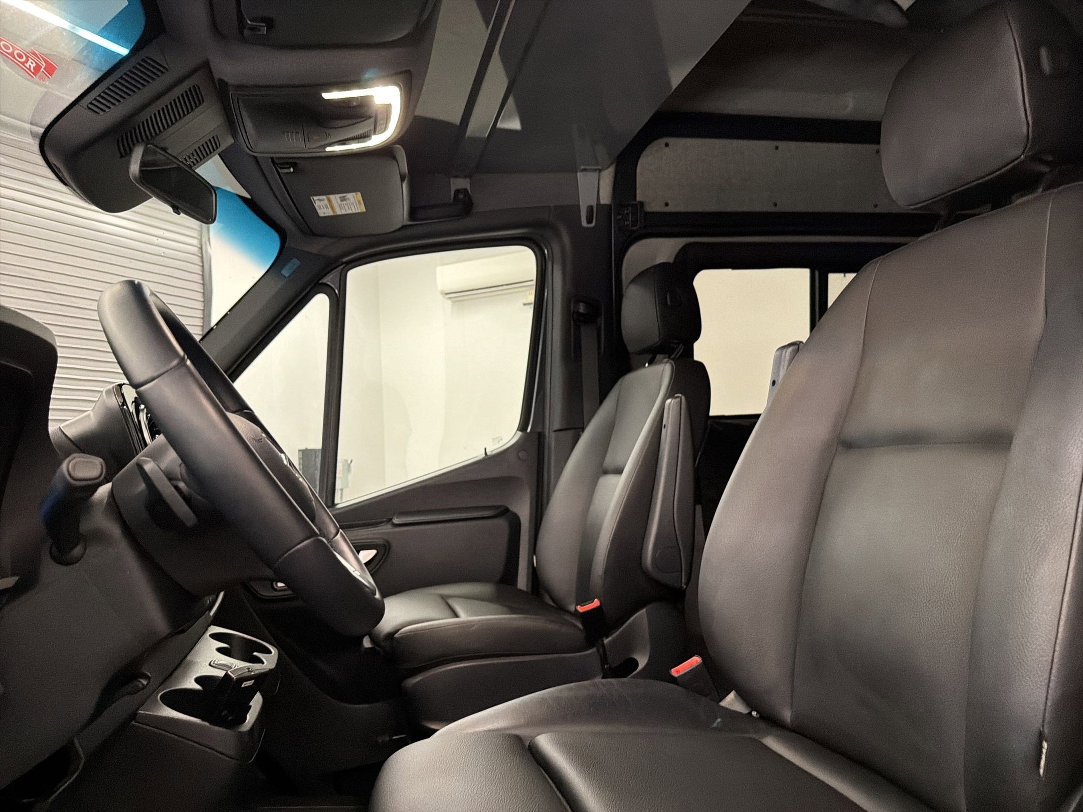 Used 2022 Mercedes-Benz Sprinter 3500 image 5