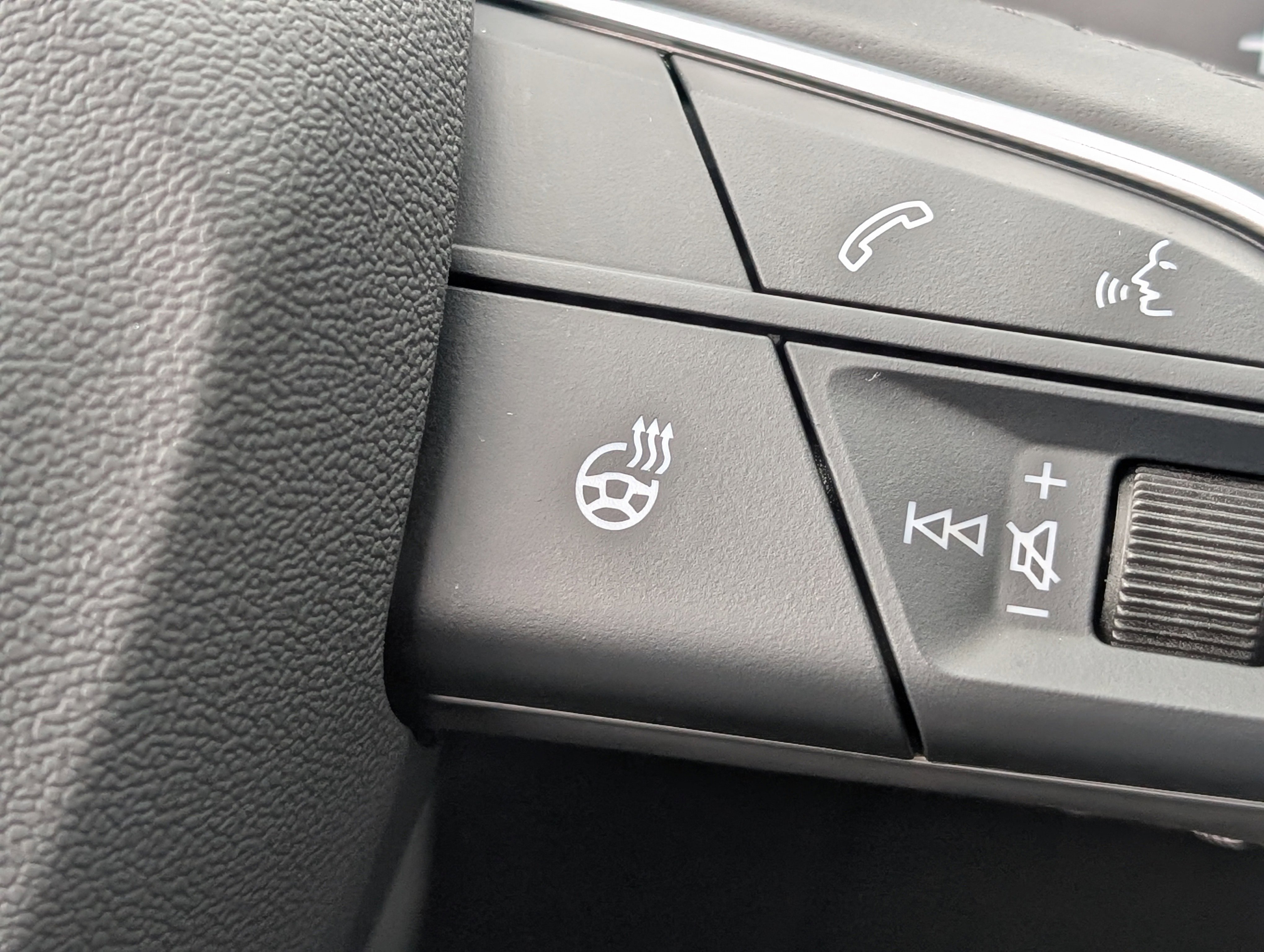 Used 2024 Audi Q5 e Premium Plus image 37