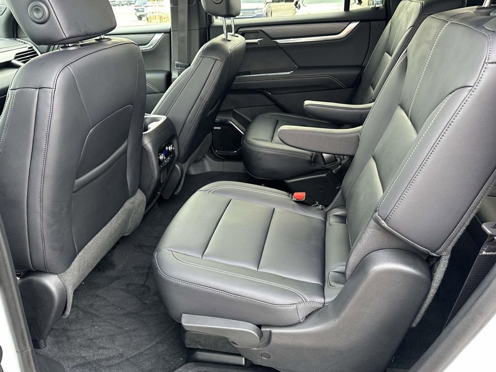 Certified 2024 GMC Acadia Elevation w/ Luxury Package image 14