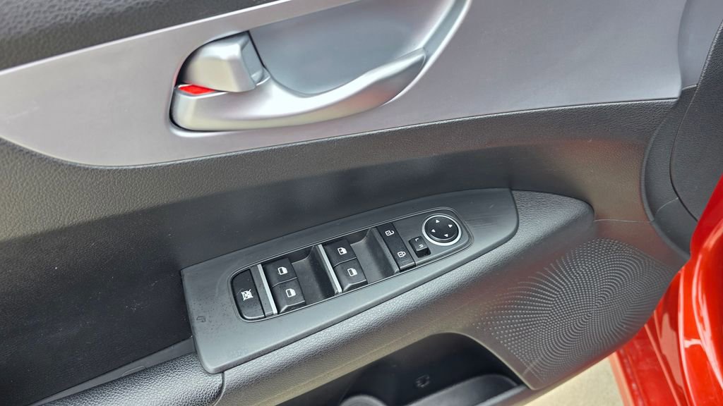 Used 2023 Kia Forte LXS image 25