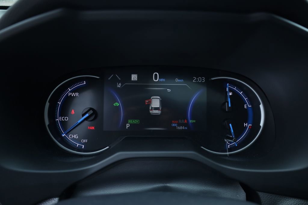 Used 2025 Toyota RAV4 XLE image 34