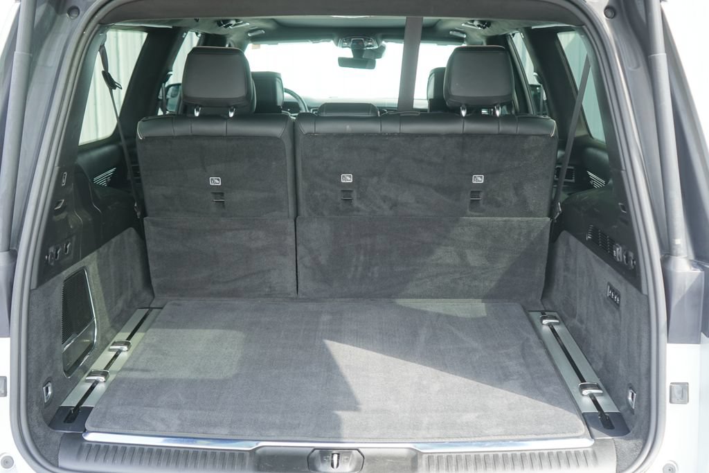 Used 2025 Jeep Grand Wagoneer L Series II Obsidian w/ Quick Order Packagew 28T AWD/4WD image 8